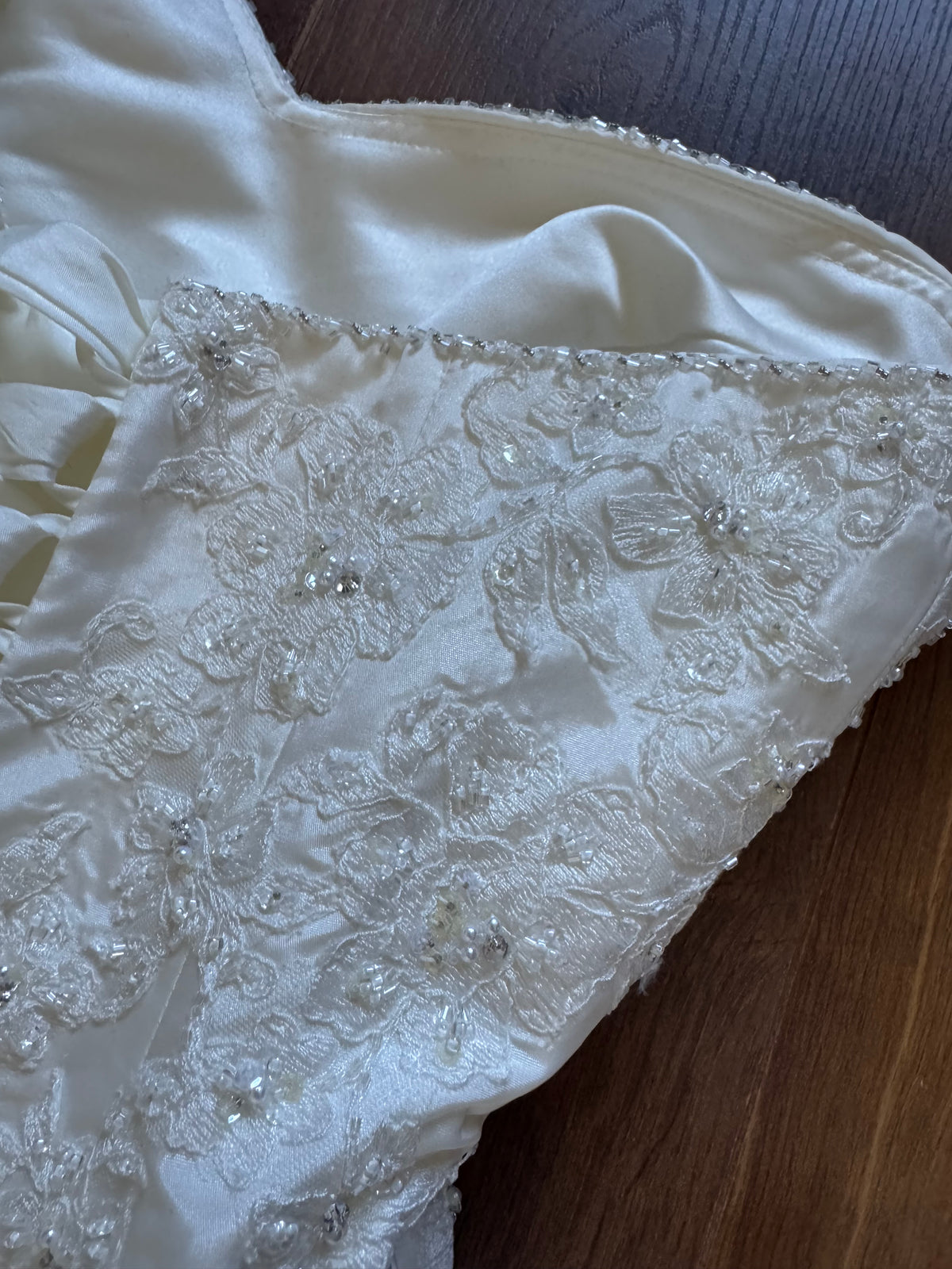 Warm ivory strapless a-line wedding dress uk 12