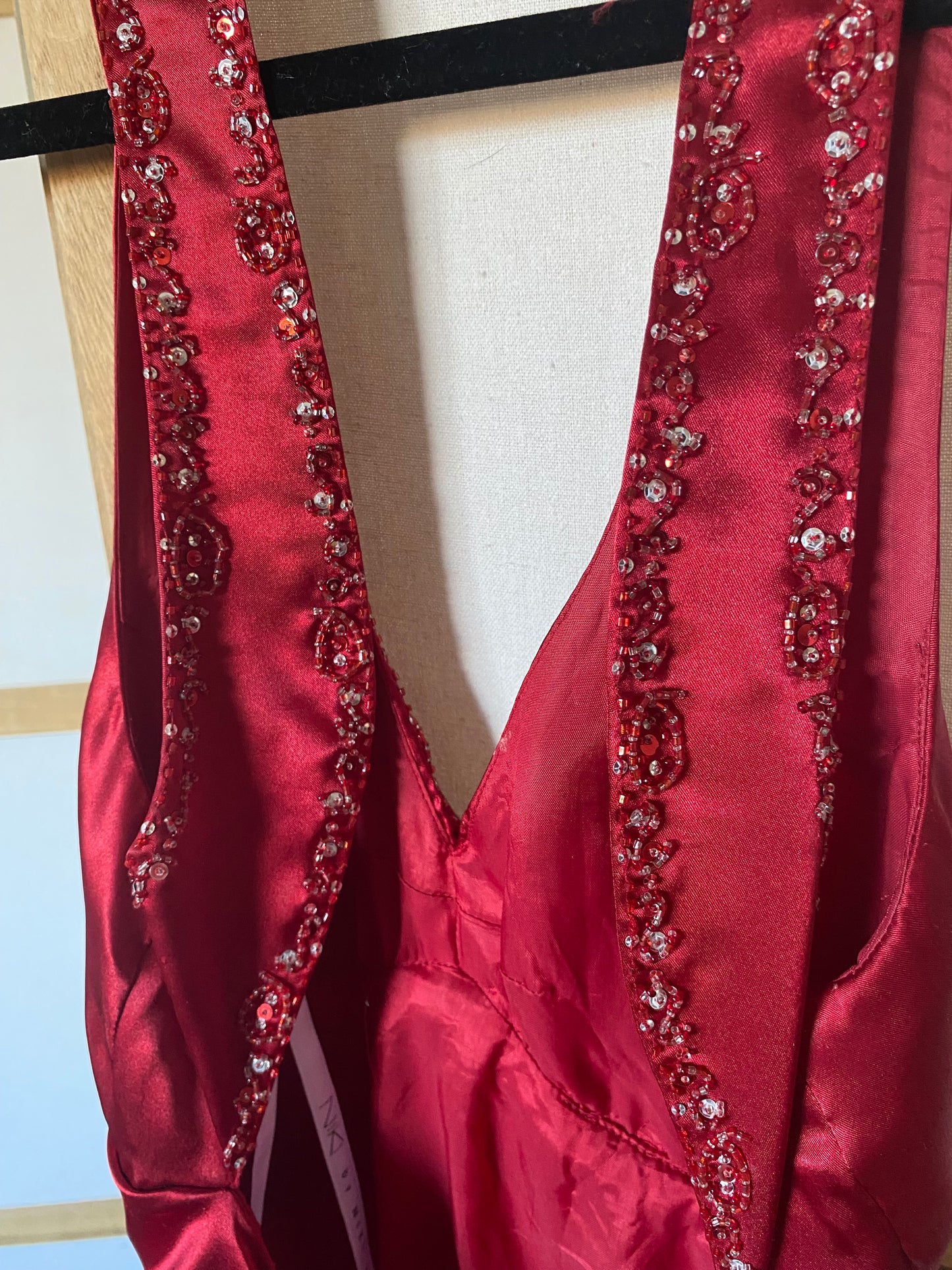 Niki Livas red satin beaded evening gown uk 10