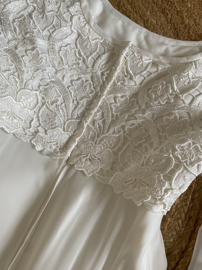 Ethereal lace long sleeve wedding dress uk 12