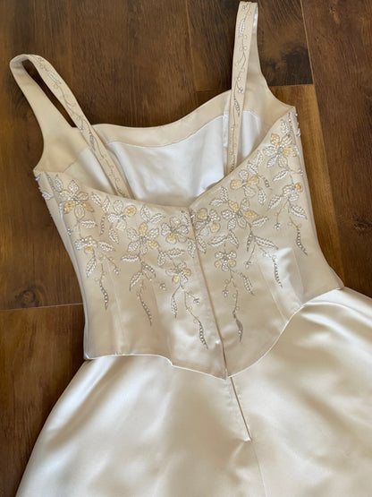 Champagne Benjamin Roberts wedding dress with detachable train uk 12-14