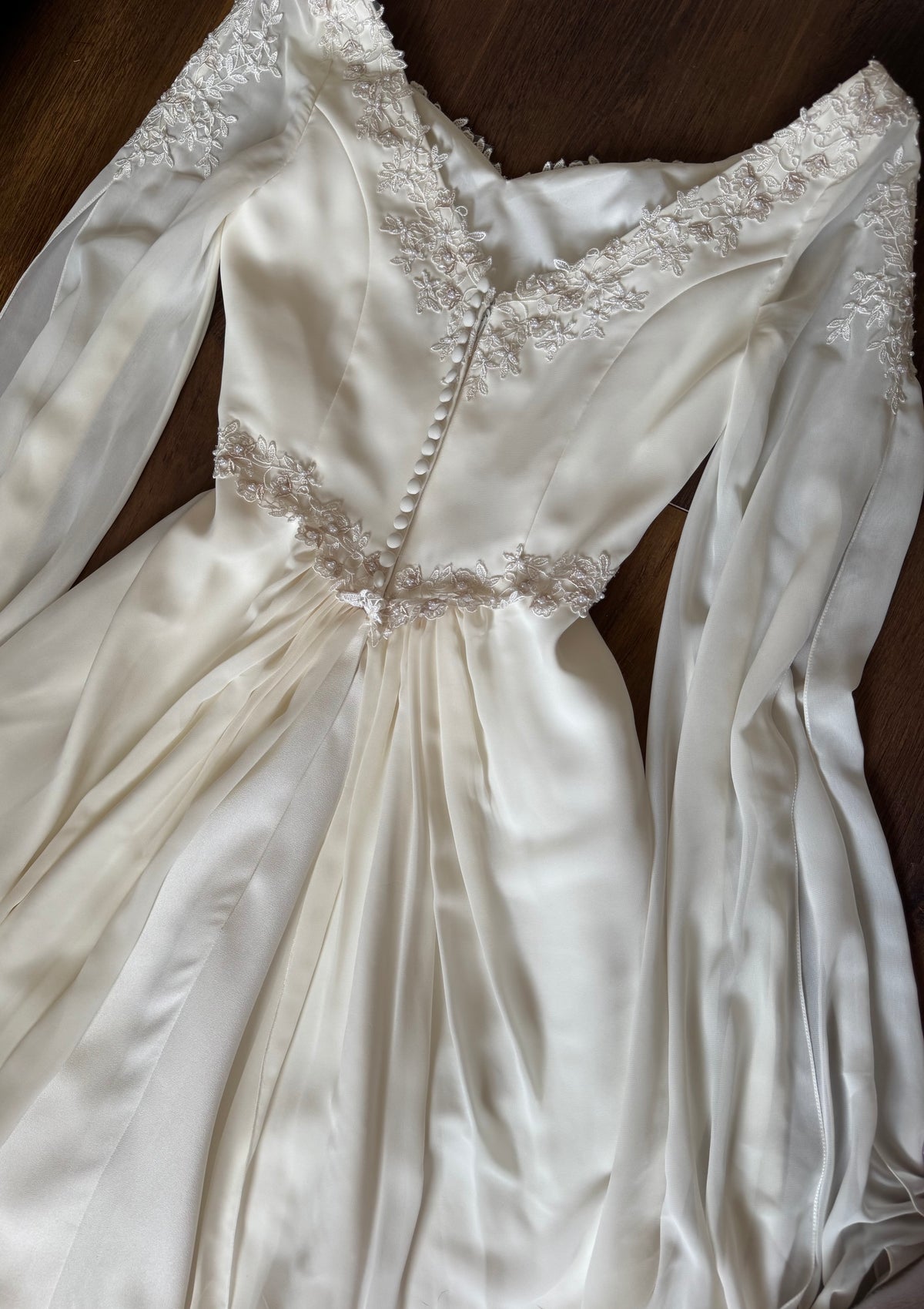Ivory long sleeve ethereal wedding dress uk 10-12