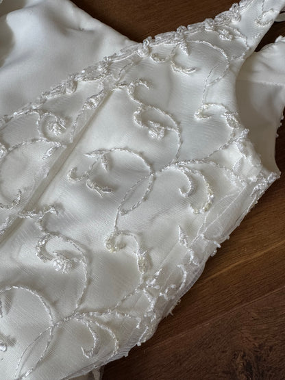 Ivory lace chiffon detail wedding dress uk 10