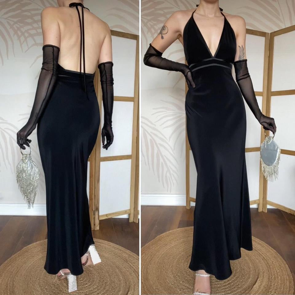 Chic black halter-neck evening dress uk 12