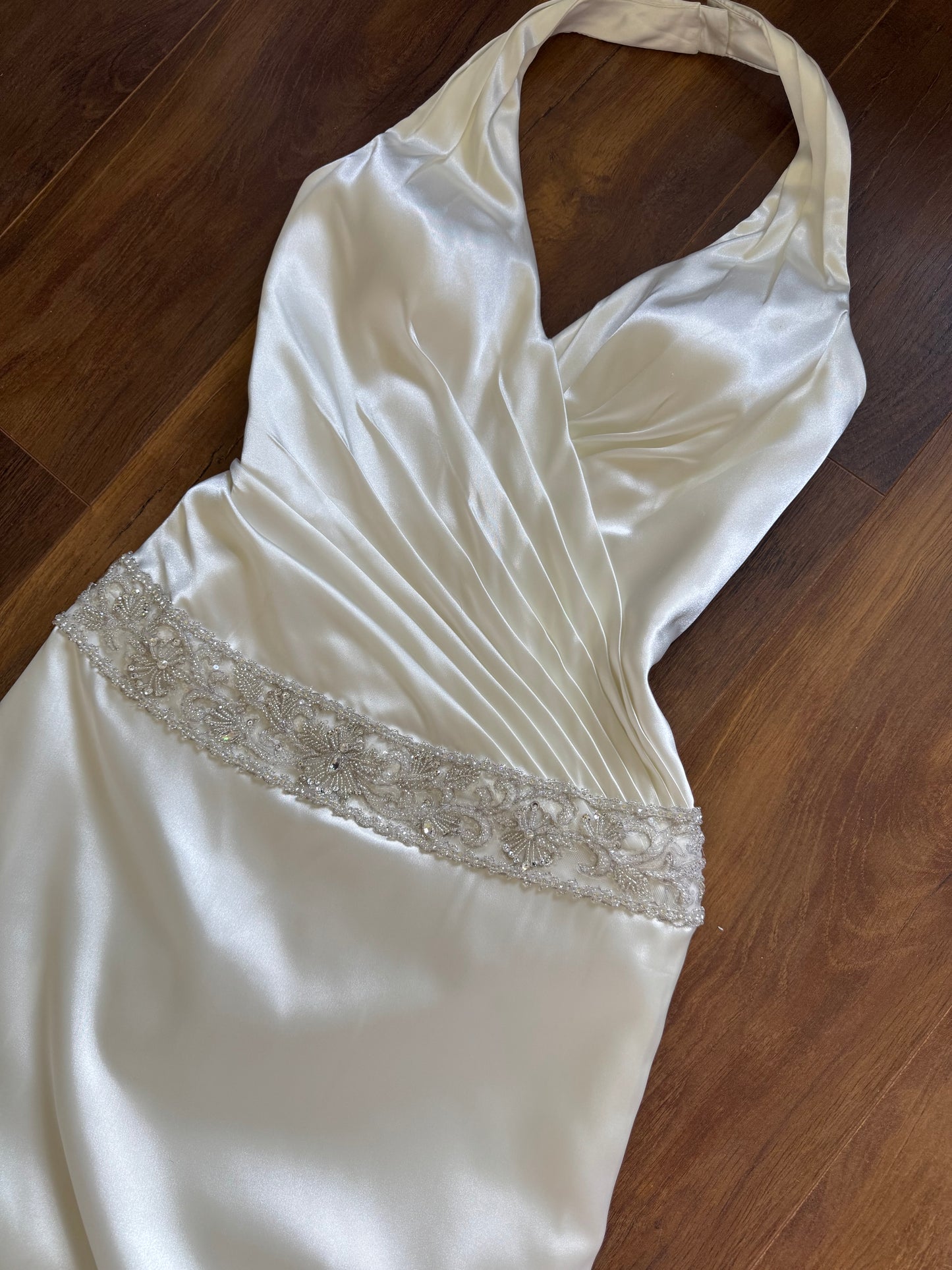Ivory satin halter-neck wedding dress uk 10-12