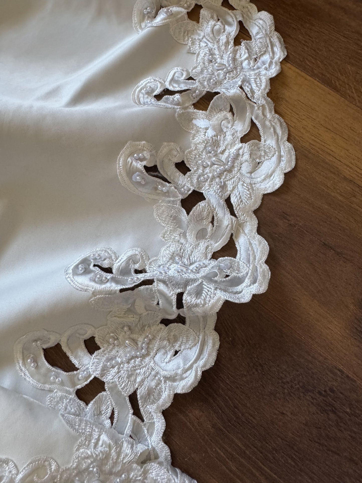 Long sleeve ivory lace wedding dress with detachable train uk 8-10