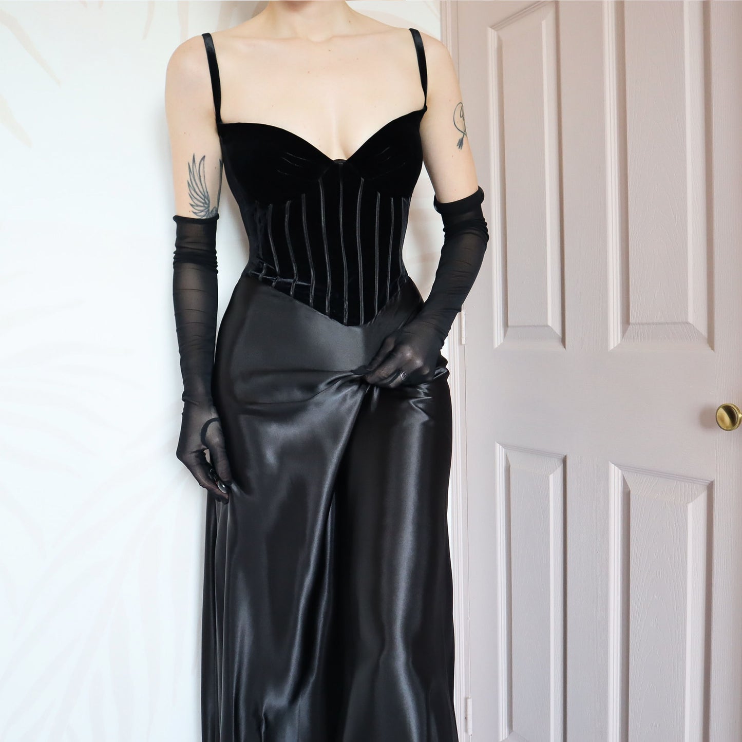 Simon Ellis vintage black velvet evening gown UK 12-14