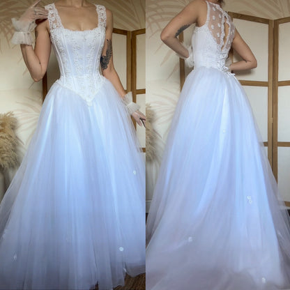 Bright white fit & flare wedding dress uk 10