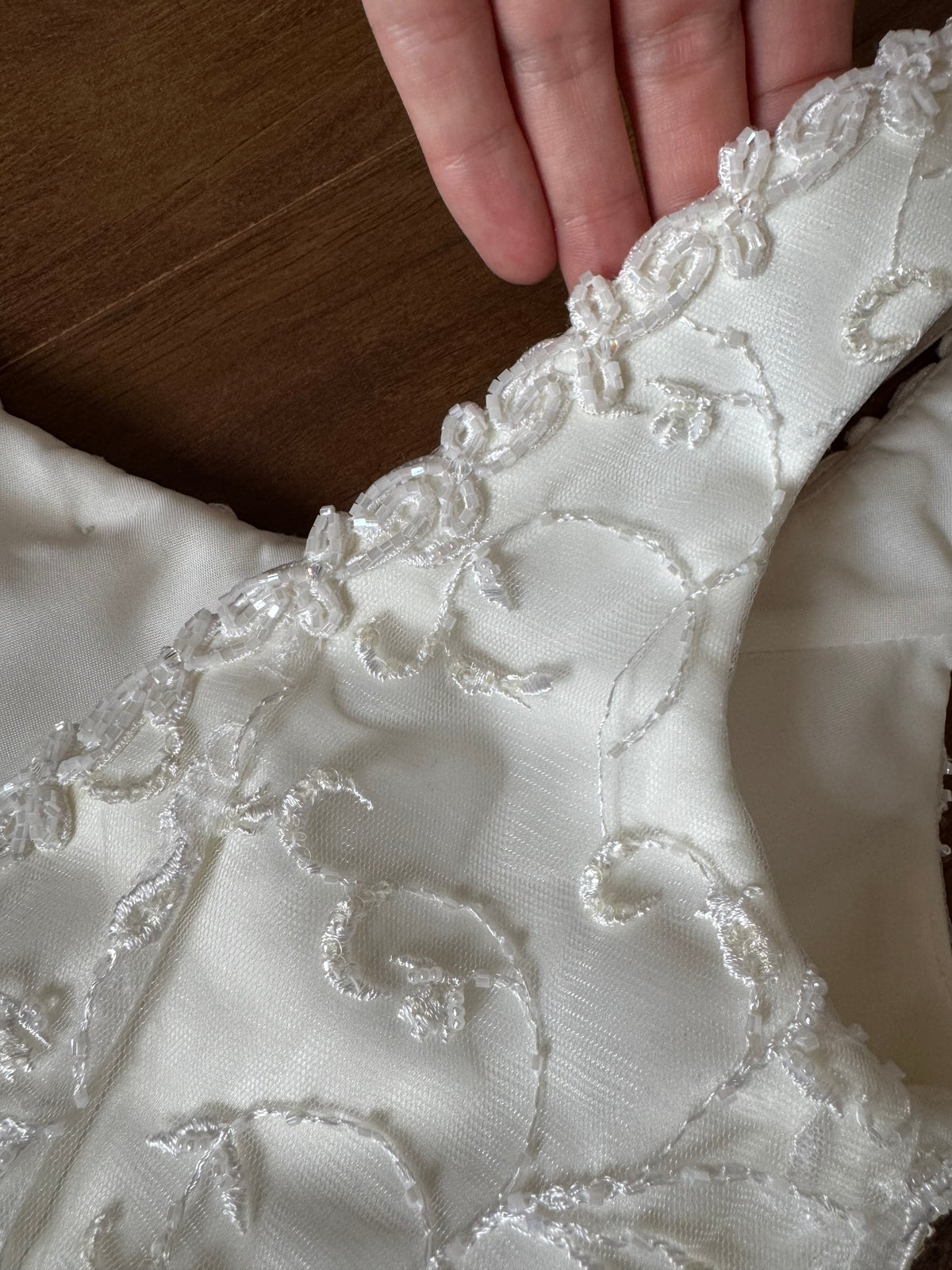 Ivory lace chiffon detail wedding dress uk 10