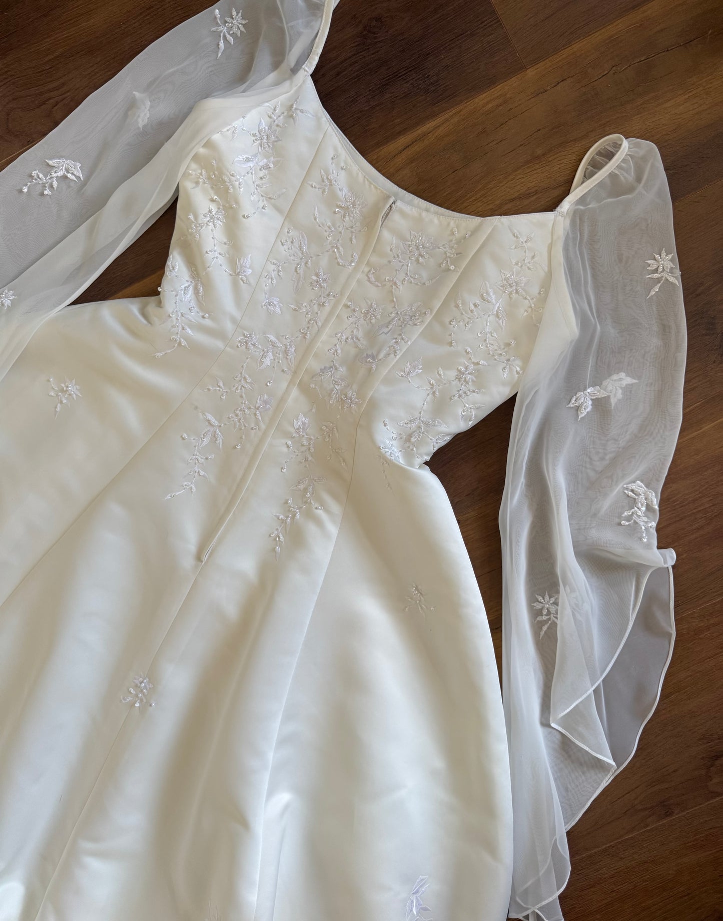 Ivory 2000s long sleeve ethereal wedding dress uk 14