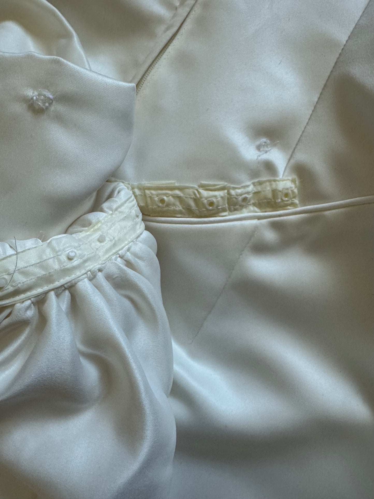 Pronuptia ivory off shoulder wedding dress uk 12