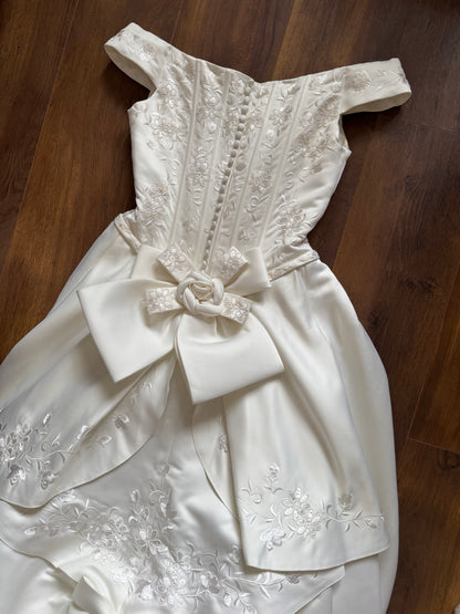 Ivory off shoulder fit & flare wedding dress uk 12