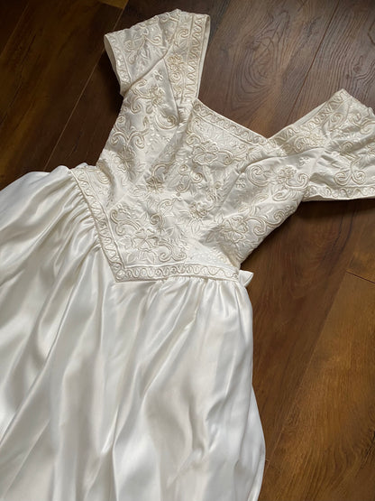 Vintage ivory wedding dress with detachable train uk 8-10