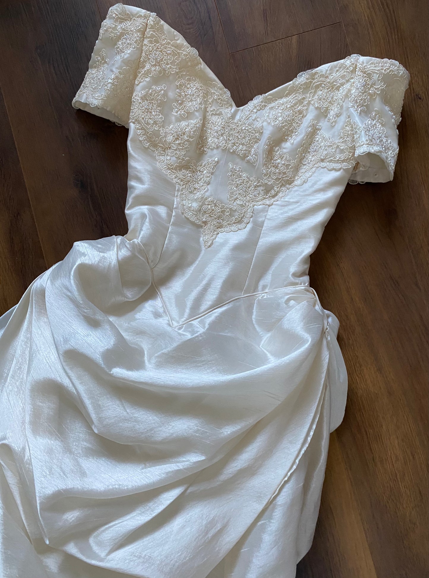 Dante Ronald Joyce off shoulder ivory wedding dress UK 10