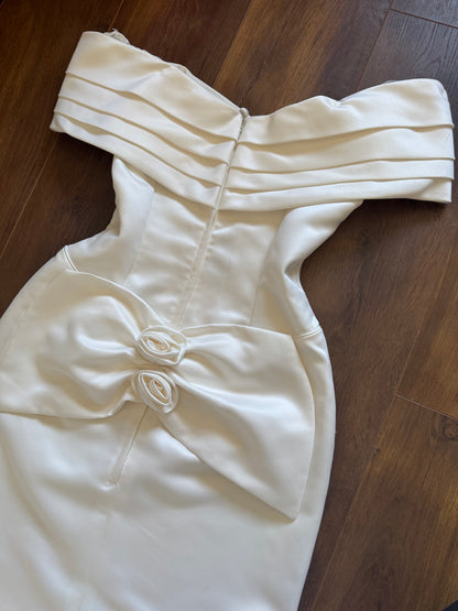 Pronuptia ivory off shoulder wedding dress uk 12