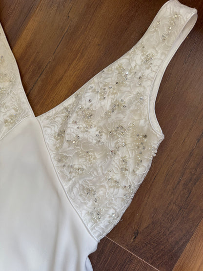 Ivory lace bust wedding dress uk 8