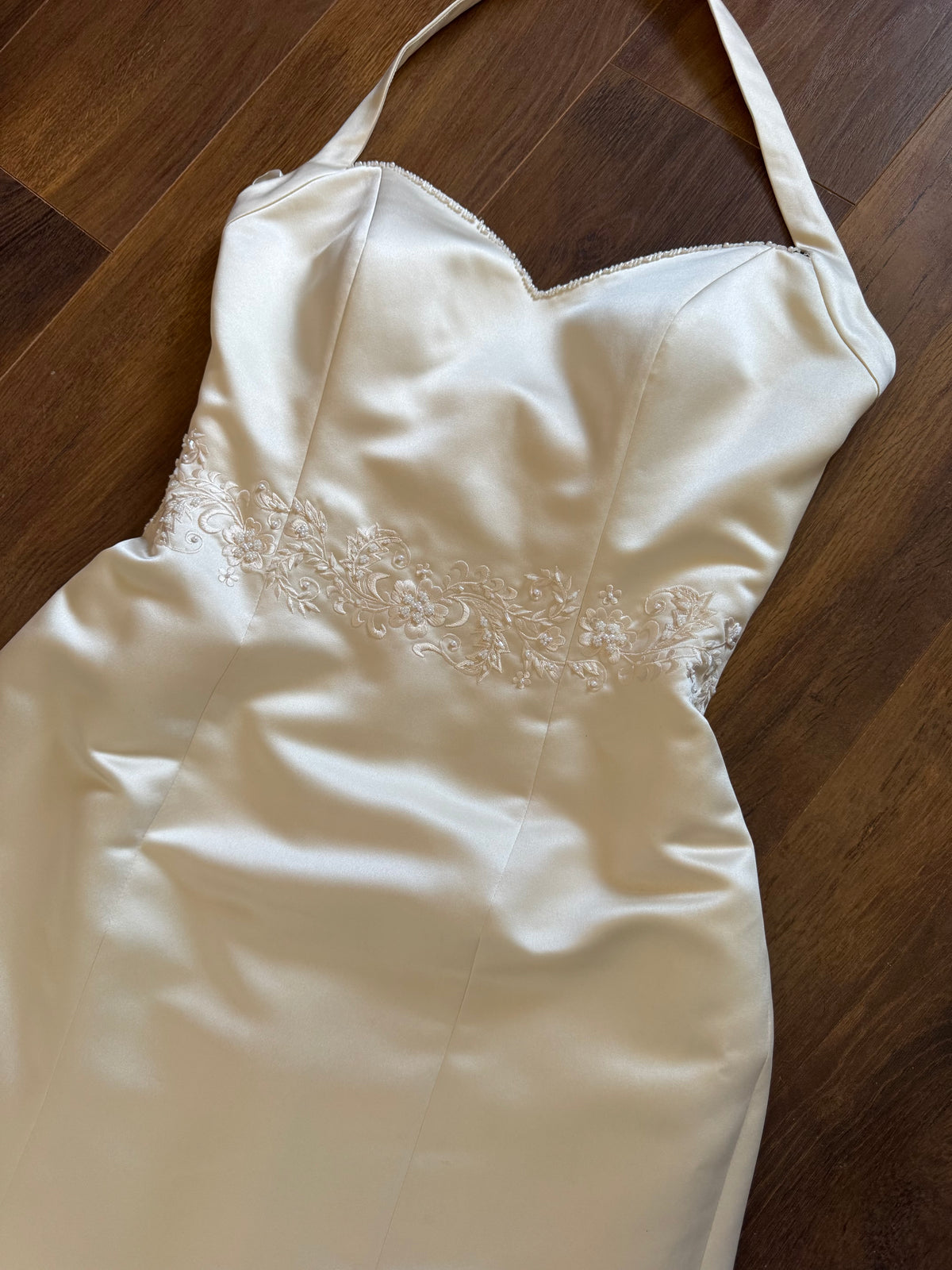 Cream halter-neck wedding dress & shawl uk 14