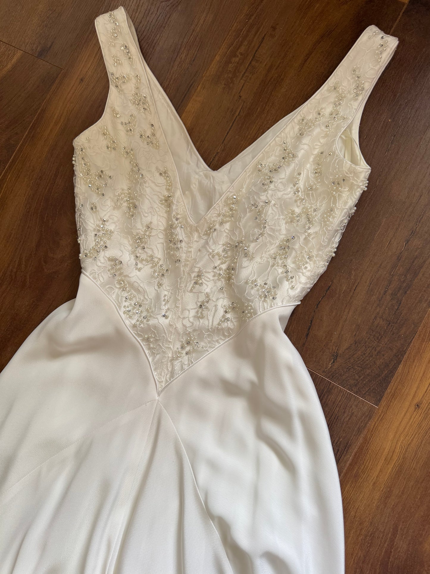 Ivory lace bust wedding dress uk 8