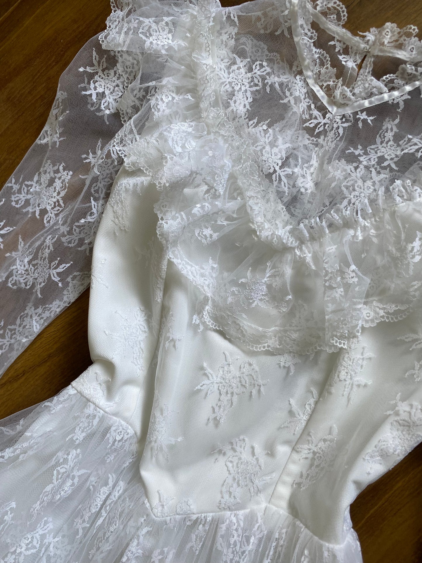 White lace long sleeve 70s wedding dress uk 10