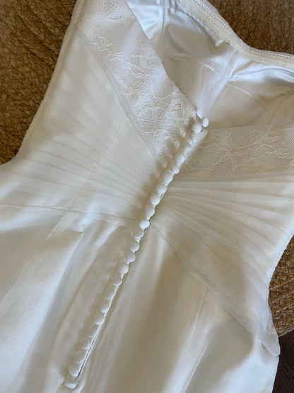 Ivory Benjamin Roberts lace strapless wedding gown uk 10