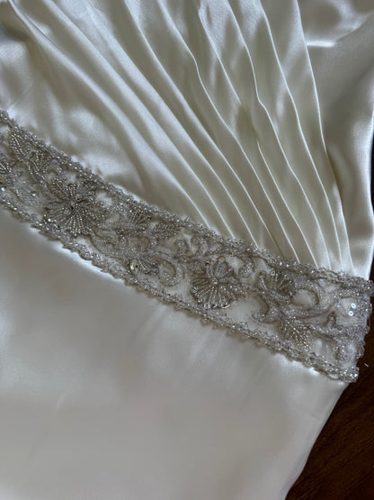 Ivory satin halter-neck wedding dress uk 10-12