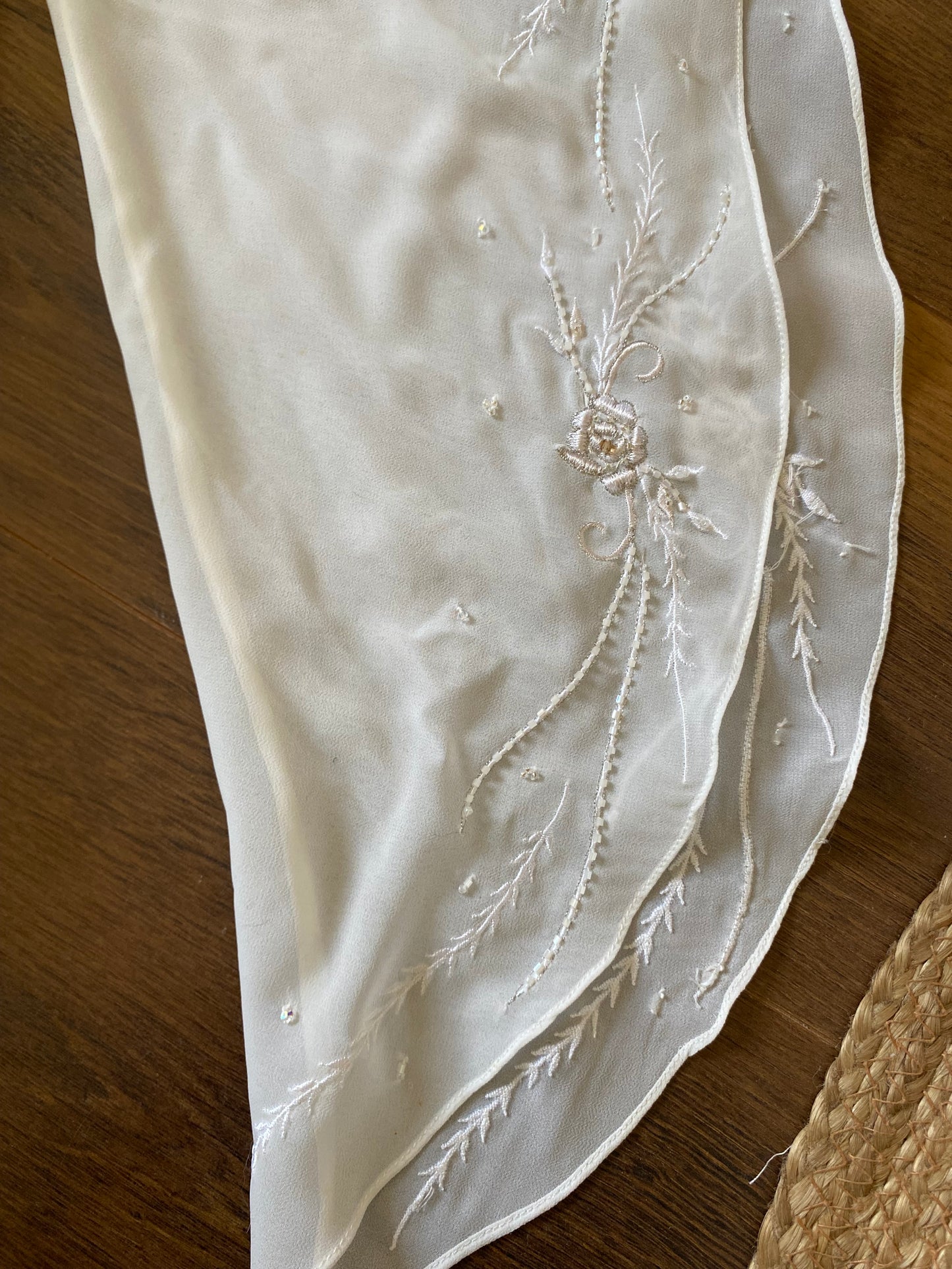 Dreamy off shoulder ivory long sleeve vintage wedding dress uk 12-14