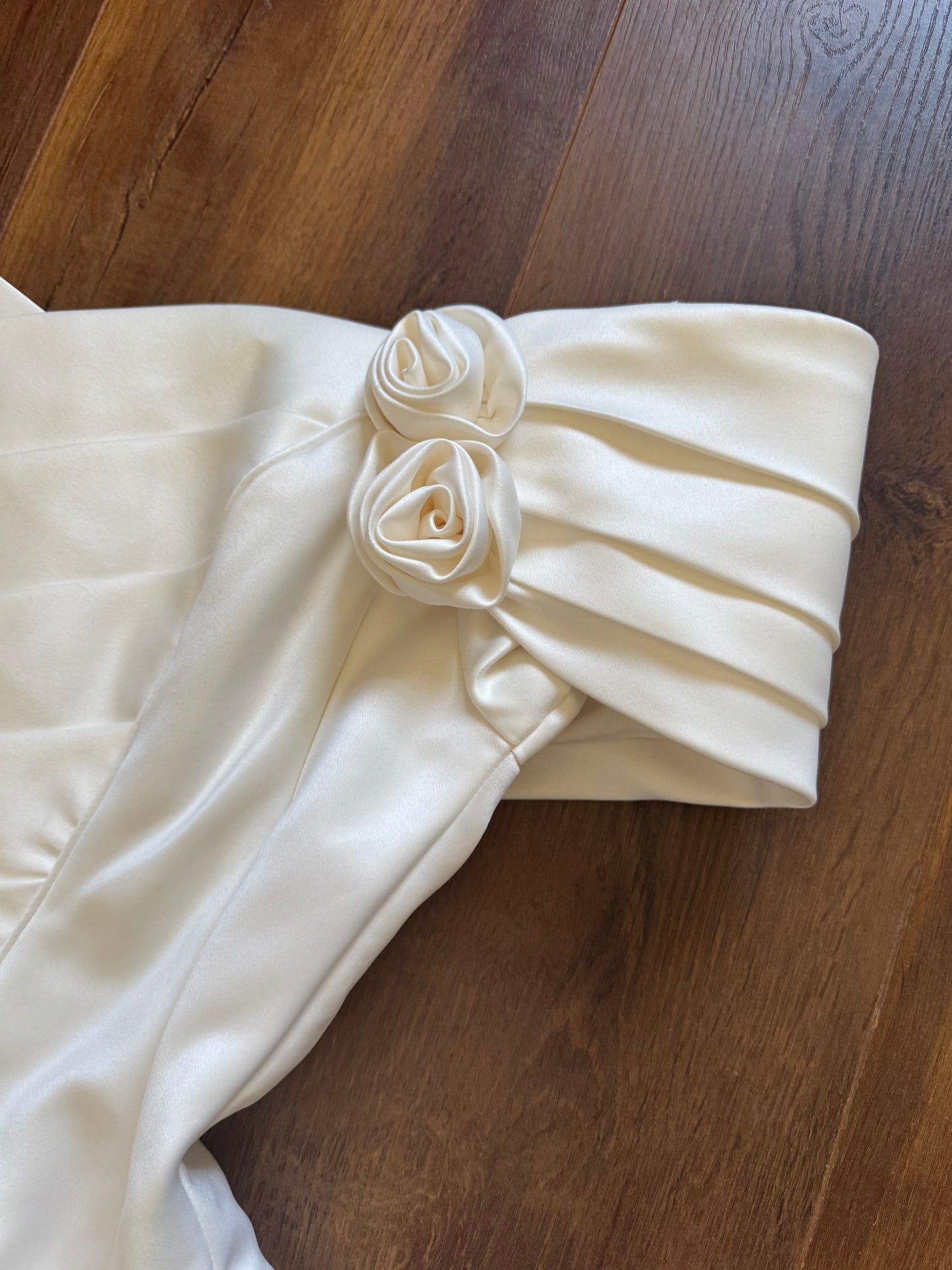 Pronuptia ivory off shoulder wedding dress uk 12