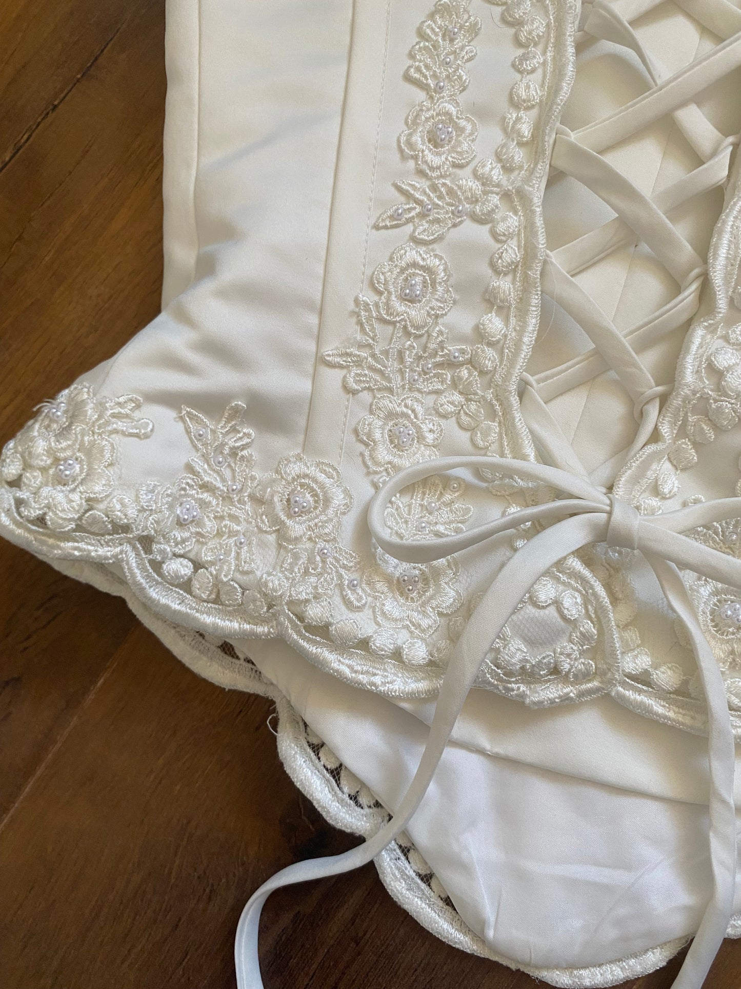 White Sincerity 2-piece corset & skirt wedding set uk 8-10