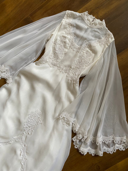 White 70s lace flared sleeve wedding dress uk 10-12