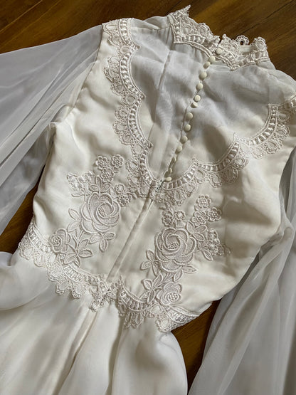 White 70s lace flared sleeve wedding dress uk 10-12