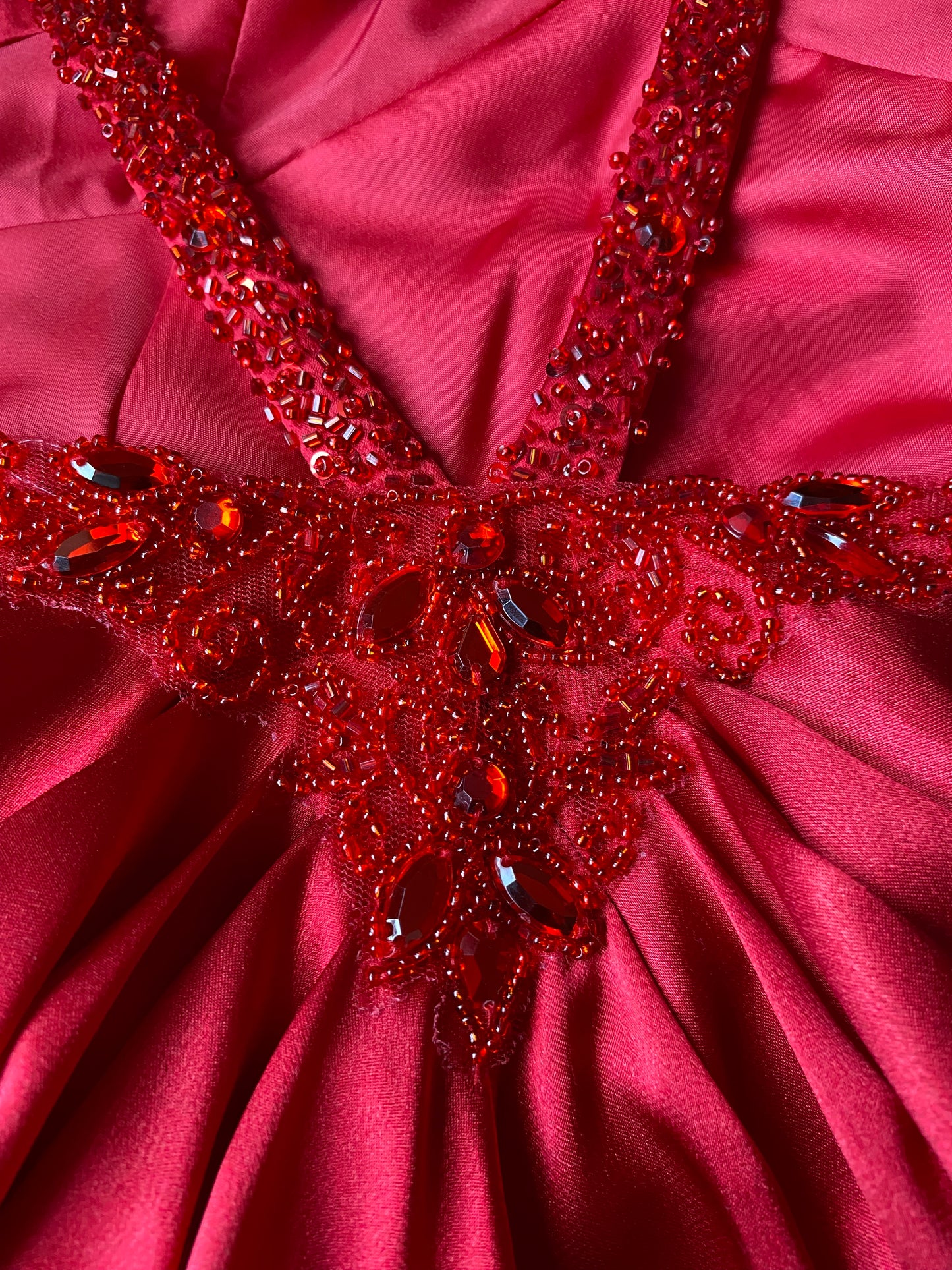 Dave & Johnny red satin open back evening gown UK 10