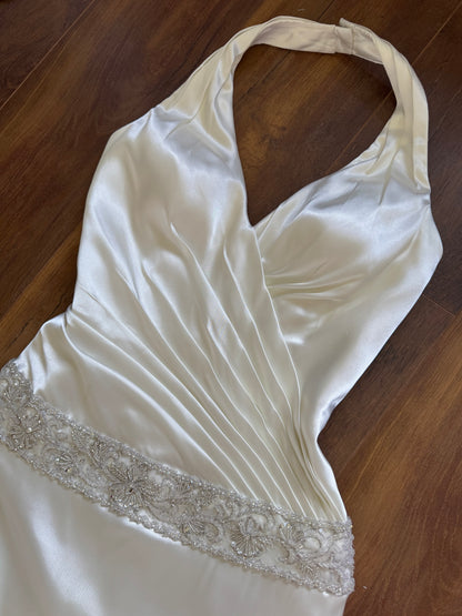 Ivory satin halter-neck wedding dress uk 10-12