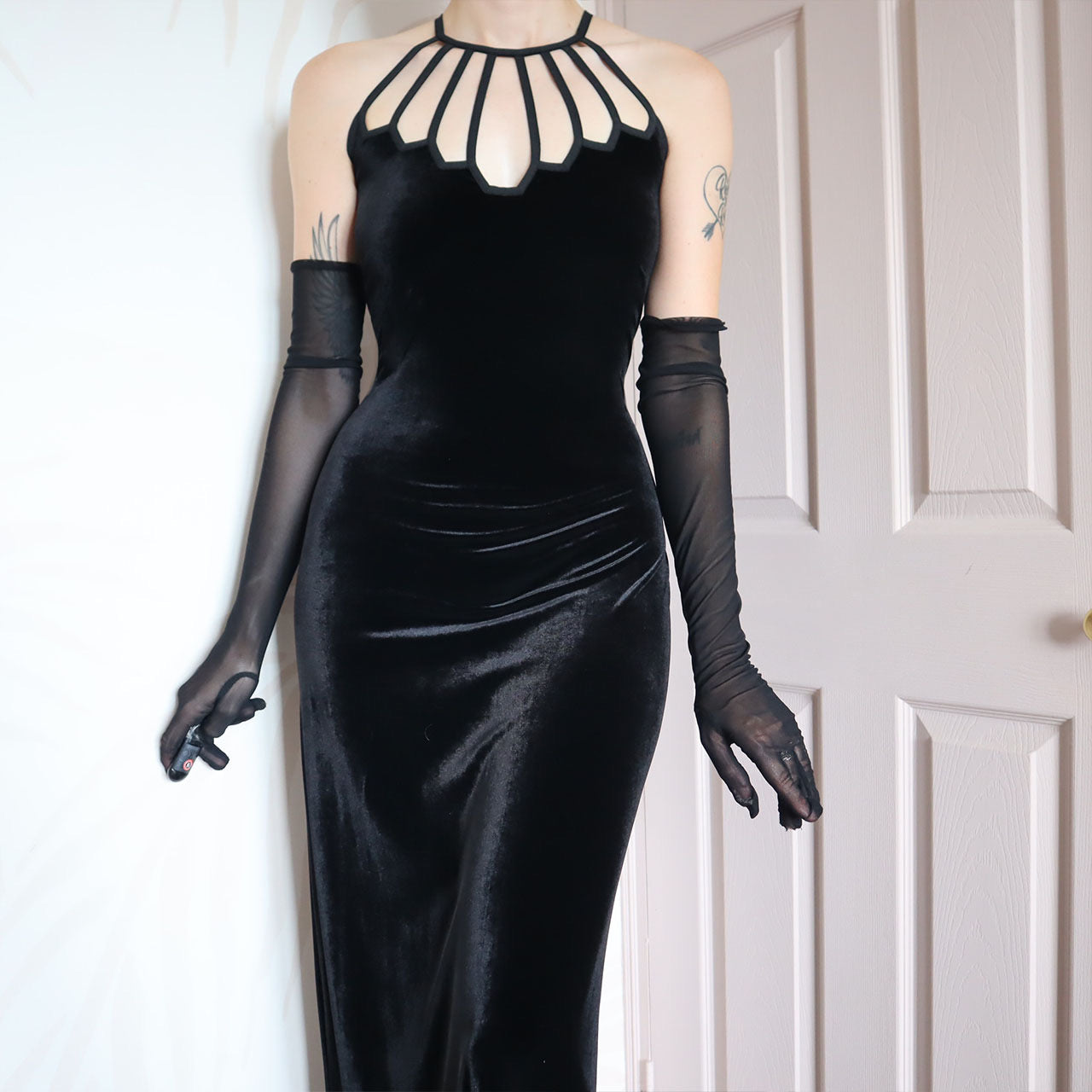 Gina Bacconi black velvet evening gown UK 10/12