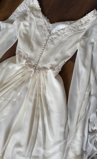 Ivory long sleeve ethereal wedding dress uk 10-12