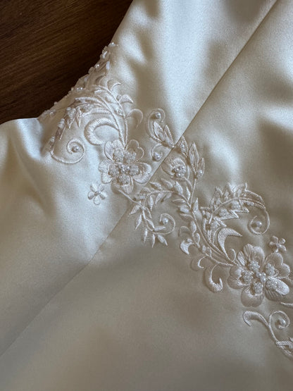 Cream halter-neck wedding dress & shawl uk 14