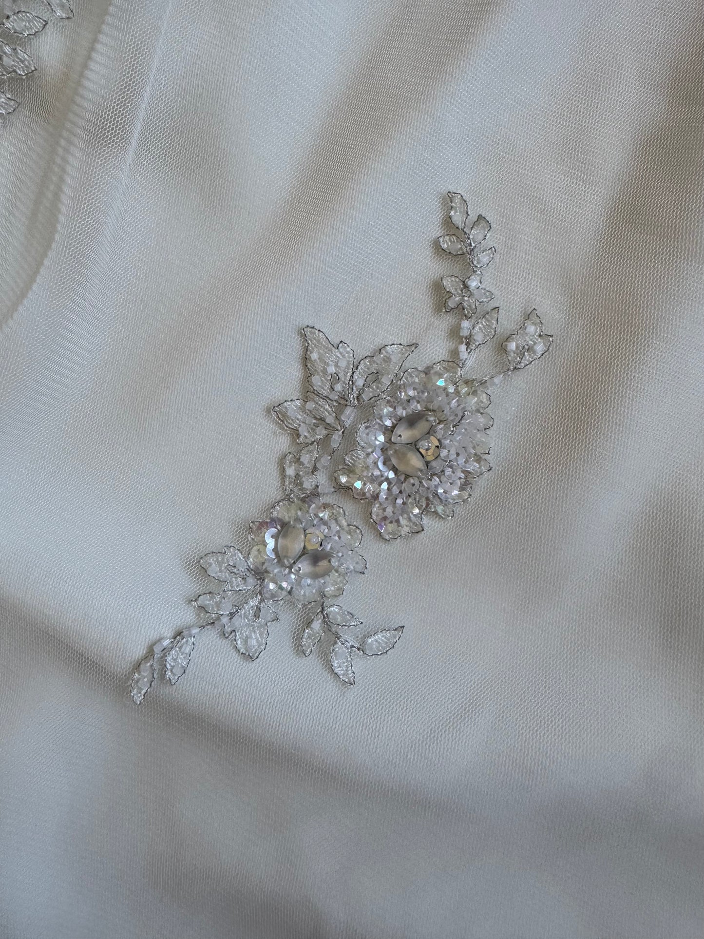 Beautiful ivory floaty wedding dress uk 12