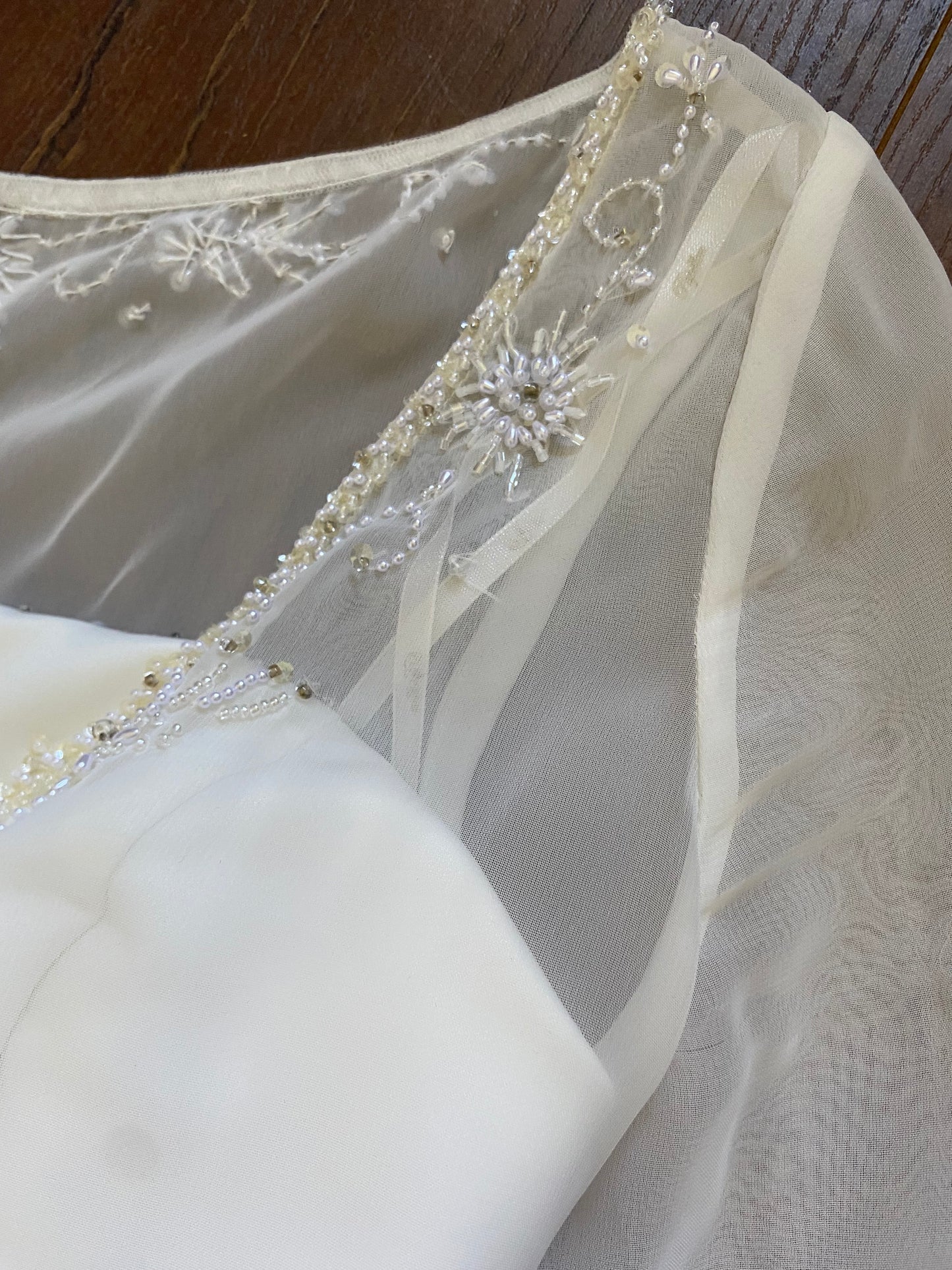 Ivory chiffon long sleeve wedding dress uk 10