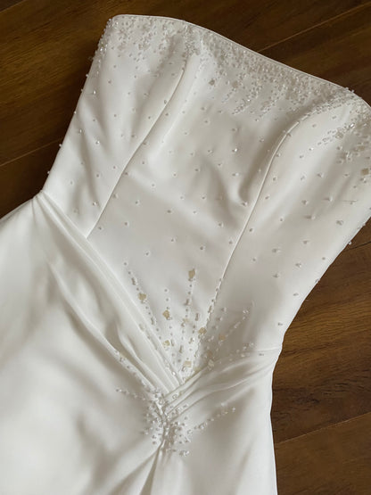 Maggie Sottero white strapless wedding dress & shawl uk 6-8