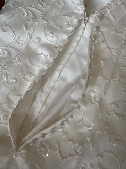Ivory lace chiffon detail wedding dress uk 10