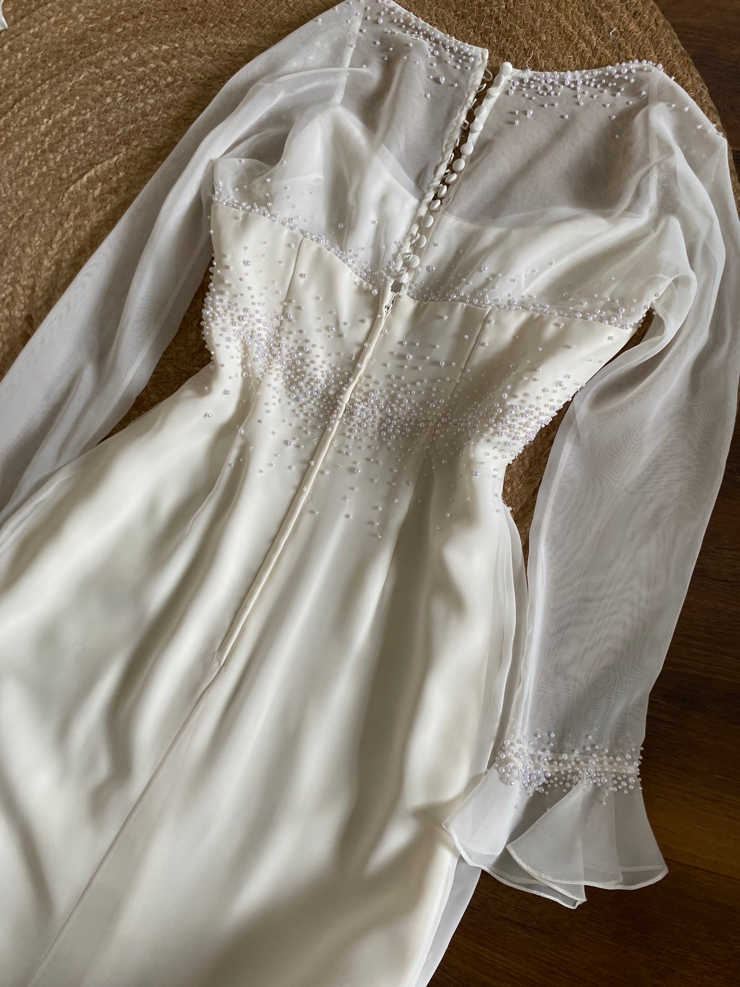 D’zage ivory long sleeve pearl wedding dress uk 12-14