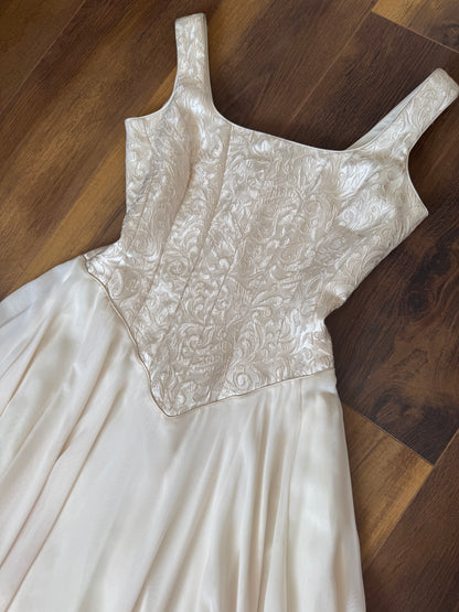 Ivory floaty vintage wedding dress and shawl uk 10