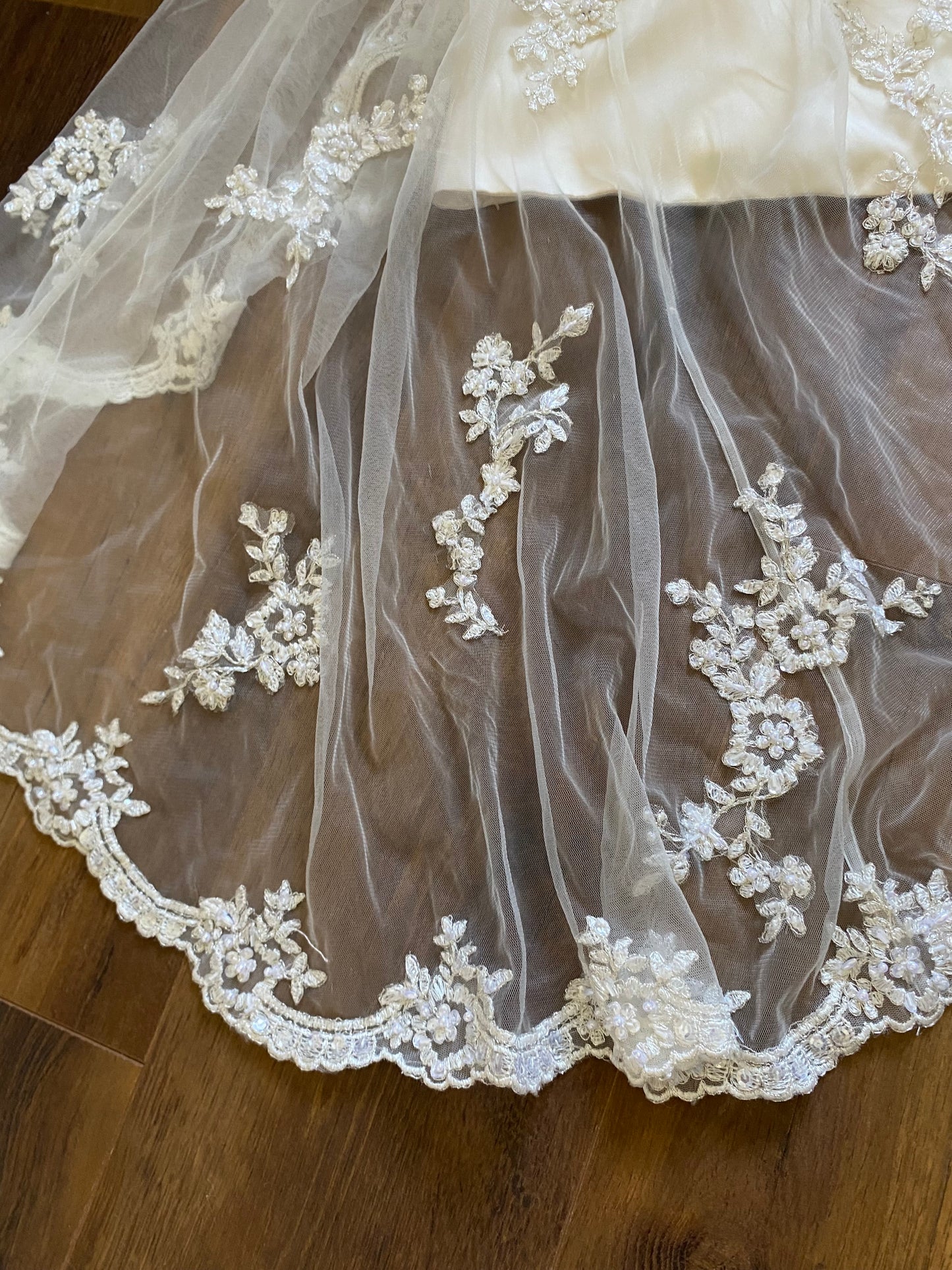 Ivory lace strapless couture wedding dress uk 8-10