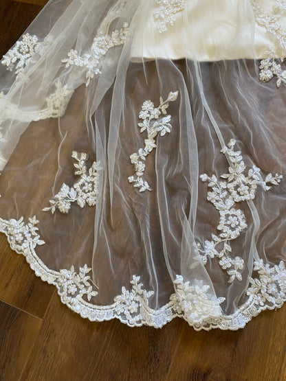 Ivory lace strapless couture wedding dress uk 8-10