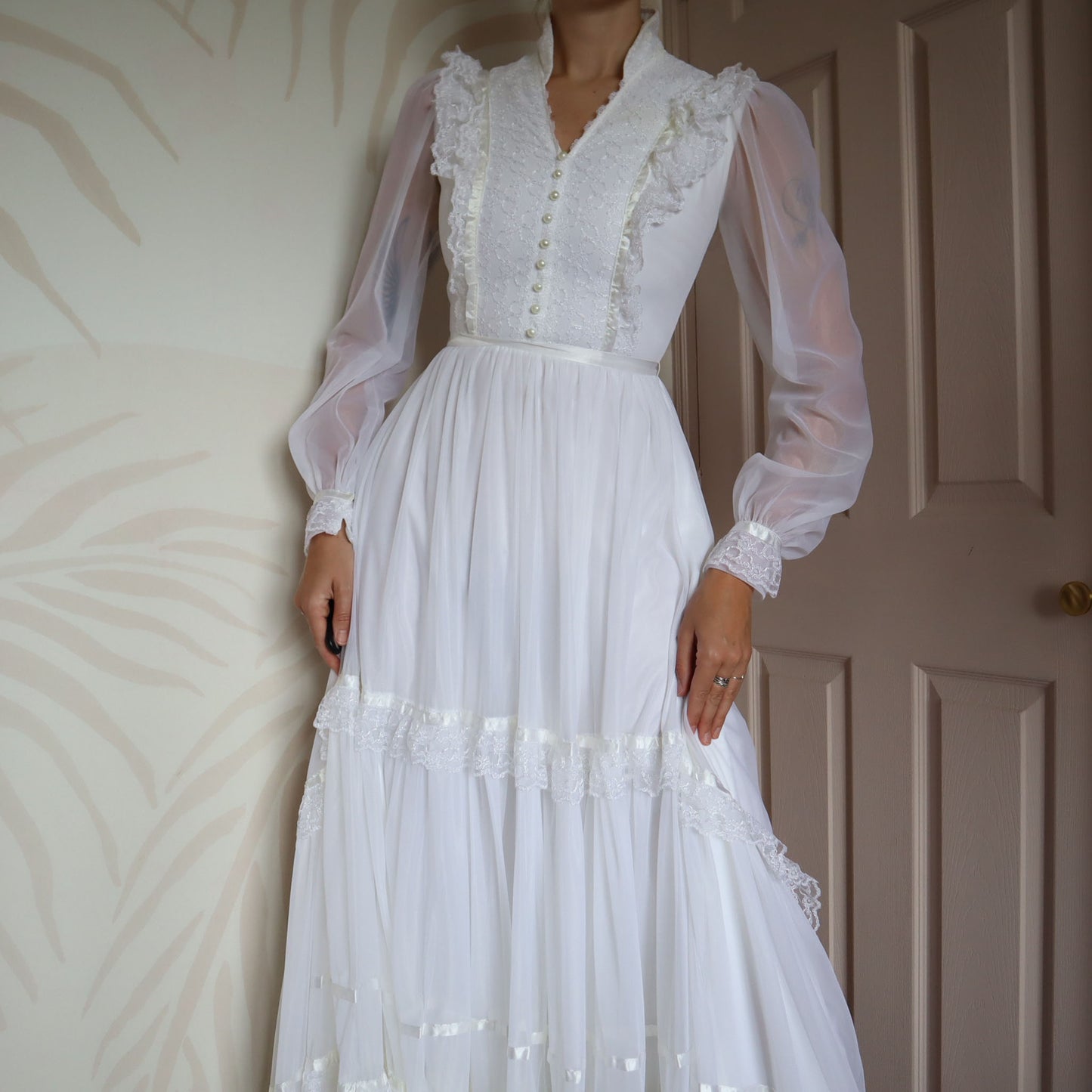 Beautiful white long sleeve lace wedding dress UK 12
