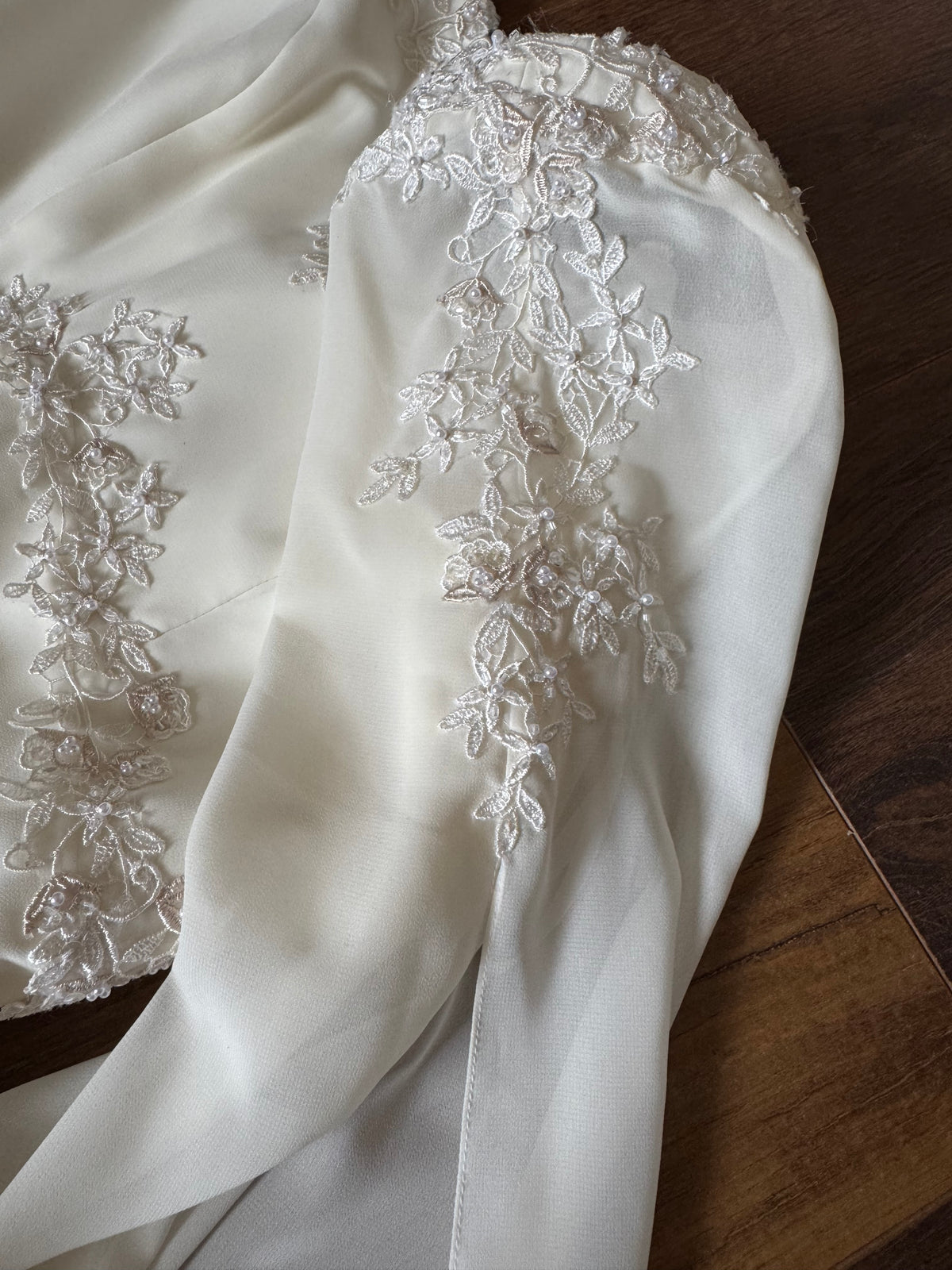 Ivory long sleeve ethereal wedding dress uk 10-12
