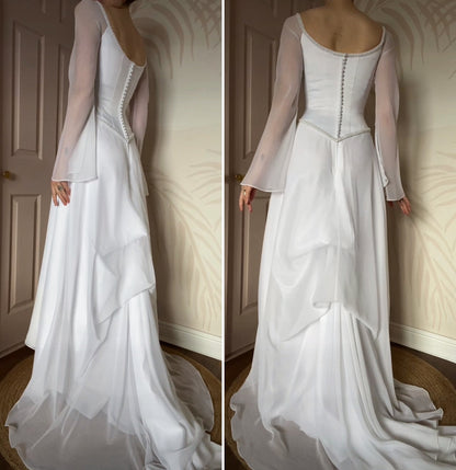 Vintage white long sleeve wedding gown UK 8