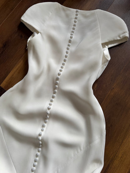 Ivory short sleeve figure hugging wedding dress uk 10