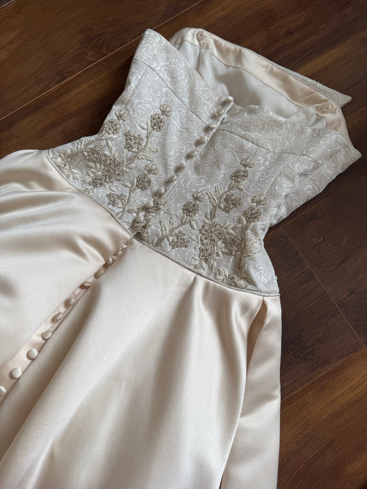 Strapless a-line cream ethereal wedding dress uk 10