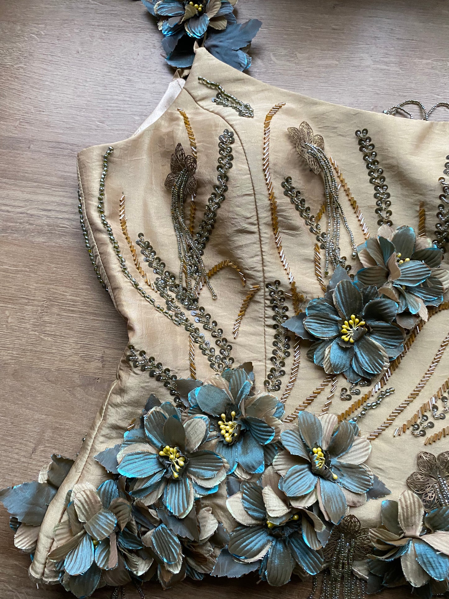 Golden tan 2 piece floral evening set UK 12