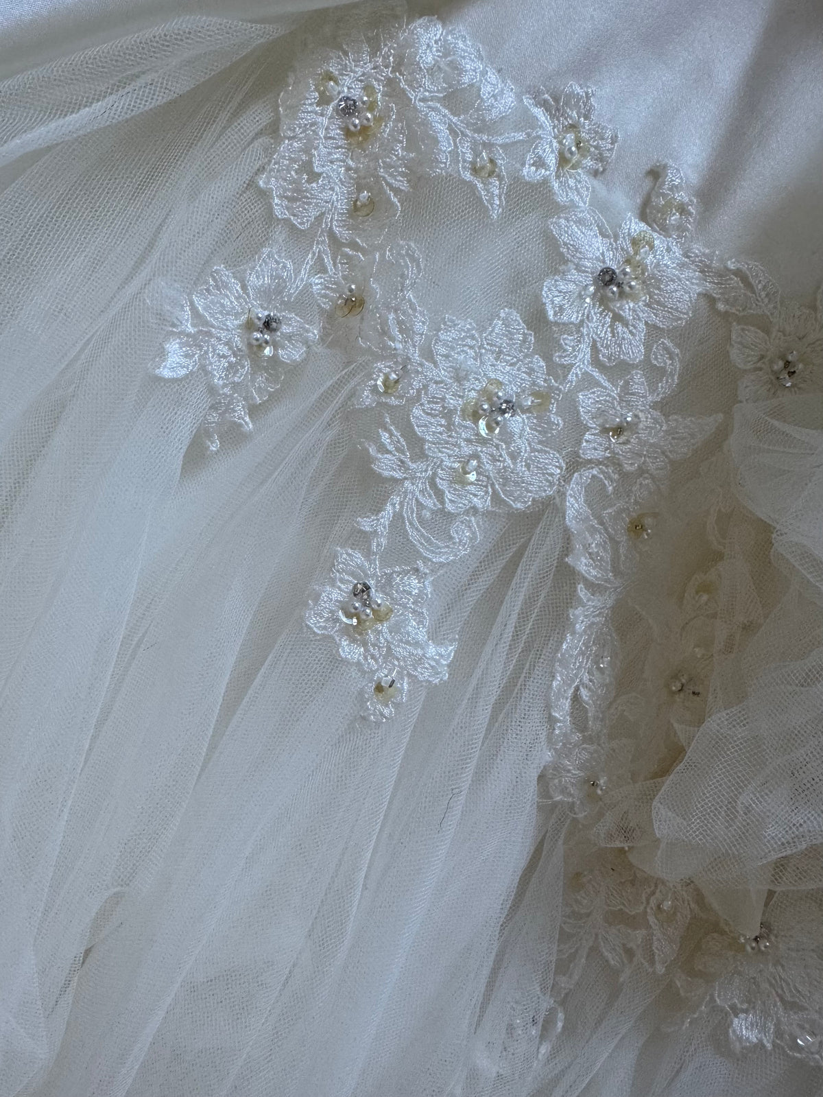 Warm ivory strapless a-line wedding dress uk 12