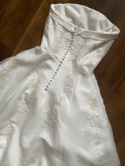 Romantica strapless a-line beaded wedding gown uk 12